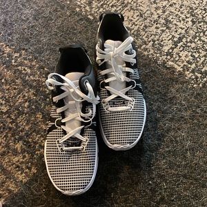 New Nike black white lion Lebron Witness 7 athletic basketball shoes men’s sizes